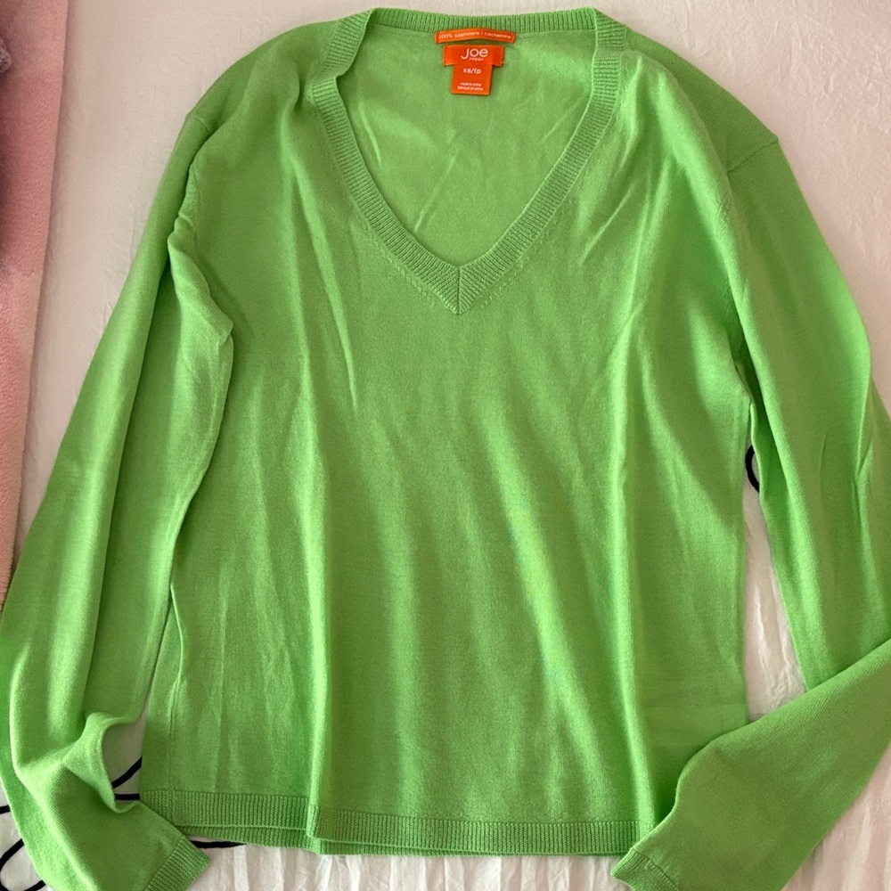 Joe Fresh Women's Bright Green V-Neck Sweater